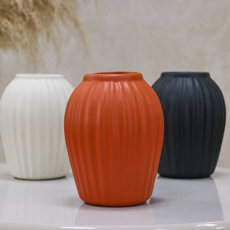 Vaso Canelado em Cerâmica